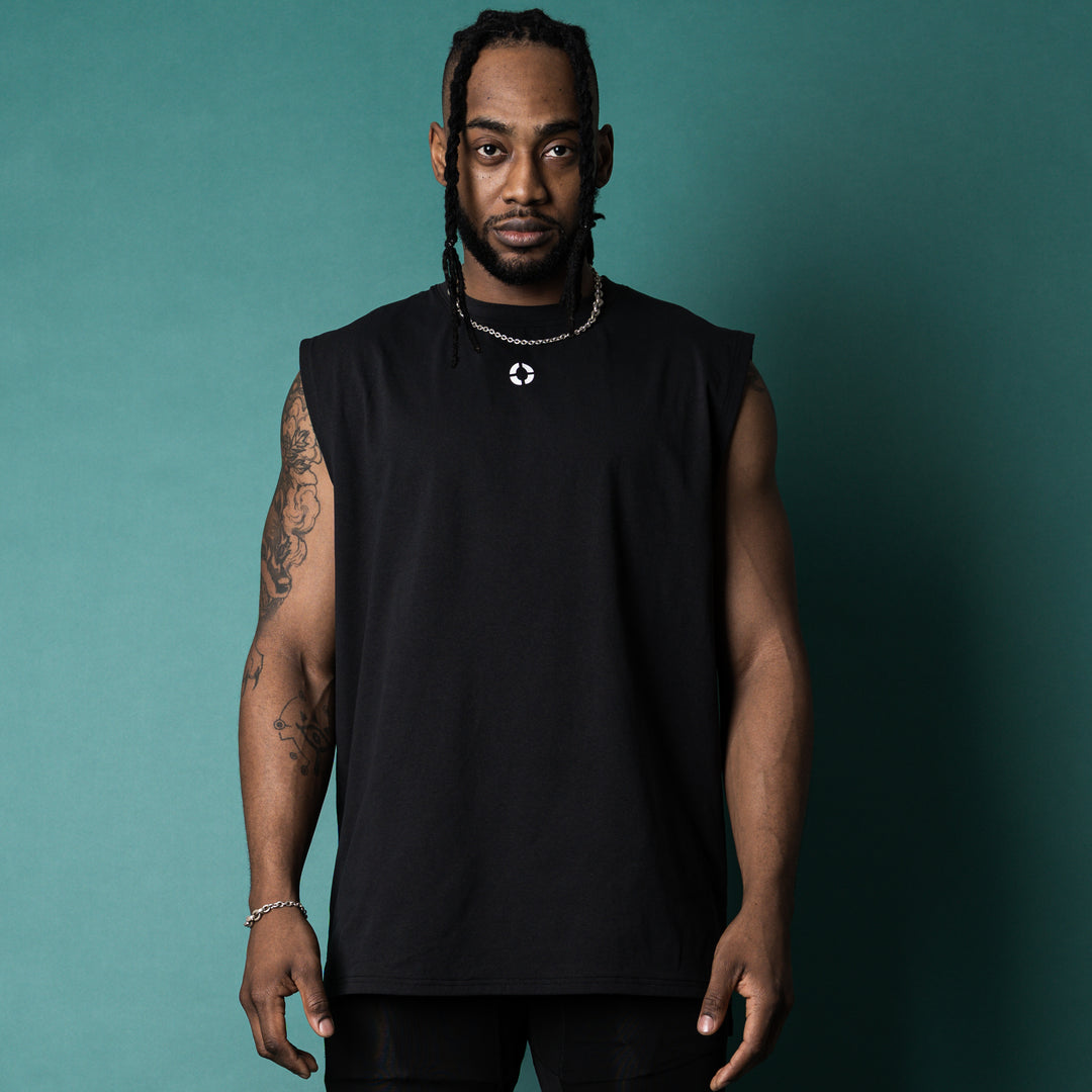 【3/13(金)発売】QUAD LOGO META EASY SLEEVELESS SHIRT