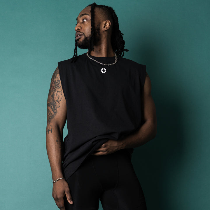 【3/13(金)発売】QUAD LOGO META EASY SLEEVELESS SHIRT