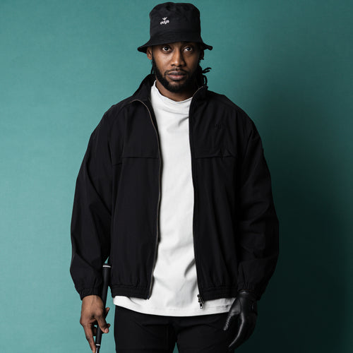 JACKETS / PULLOVERS