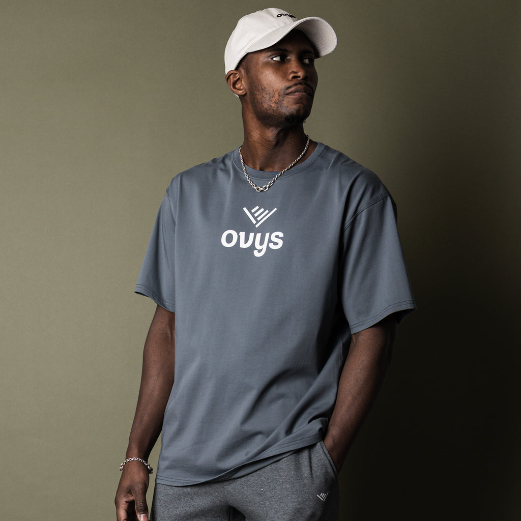 メンズ【ovys公式】ロゴTシャツ 半袖／SSJ BASIC LOGO SS TEE – ovys