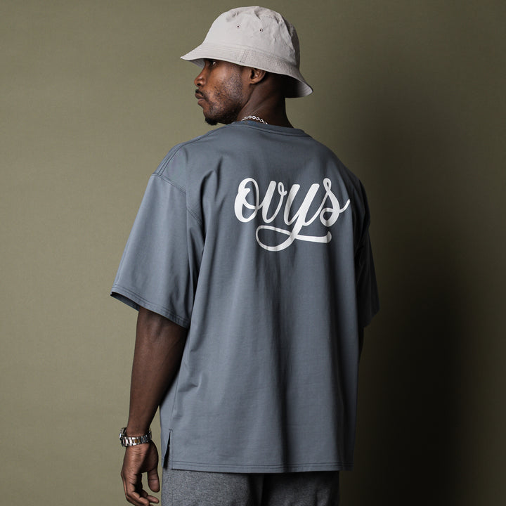 【3/20(金)発売】SSJ SCRIPT OVERSIZED PKT SS TEE