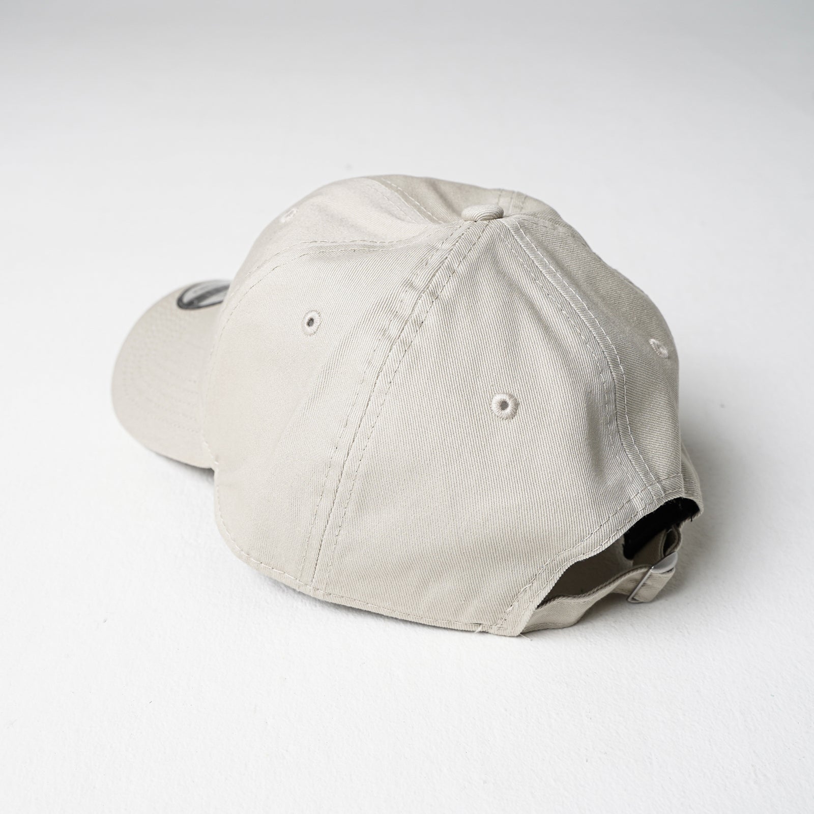 OVY V字ロゴ グレー ベースボールキャップ New// 前回人気の良質のウール素材を採用したベースボールキャップの