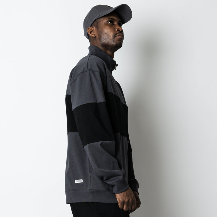 【2/27(金)発売】PANELED HALF ZIP COTTON LS SHIRT