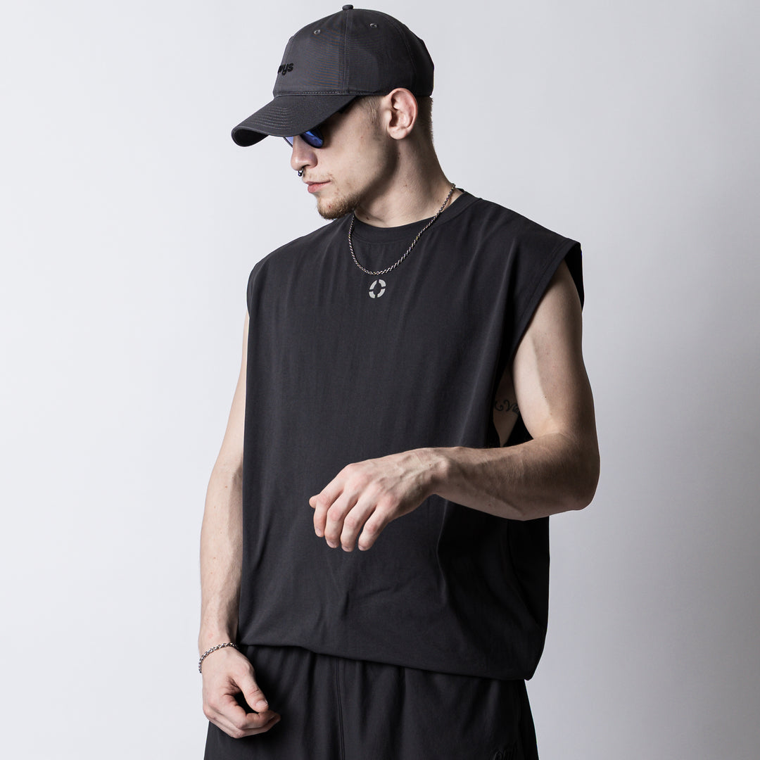 【6/12(金)発売】META DRY TUCK IN SLEEVELESS SHIRT