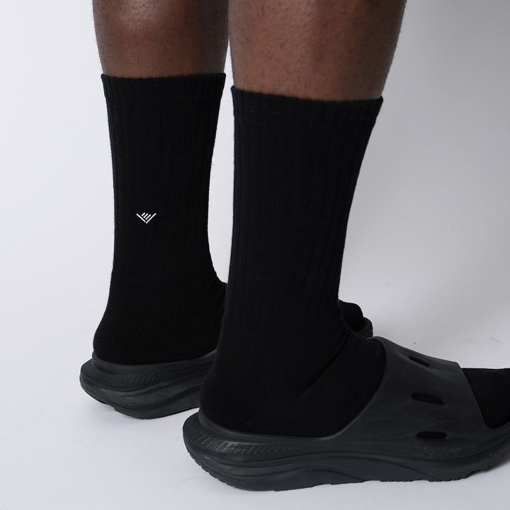 HAND SIGN MIDDLE SOCKS