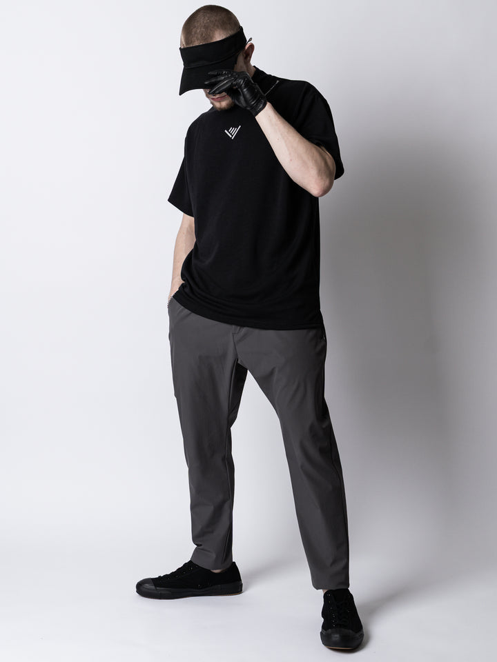 HAND SIGN LOGO HIGH NECK BACK MESH SS TEE