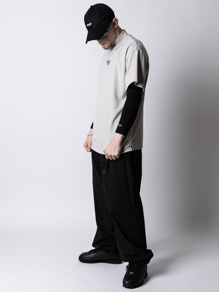 HAND SIGN LOGO HIGH NECK BACK MESH SS TEE