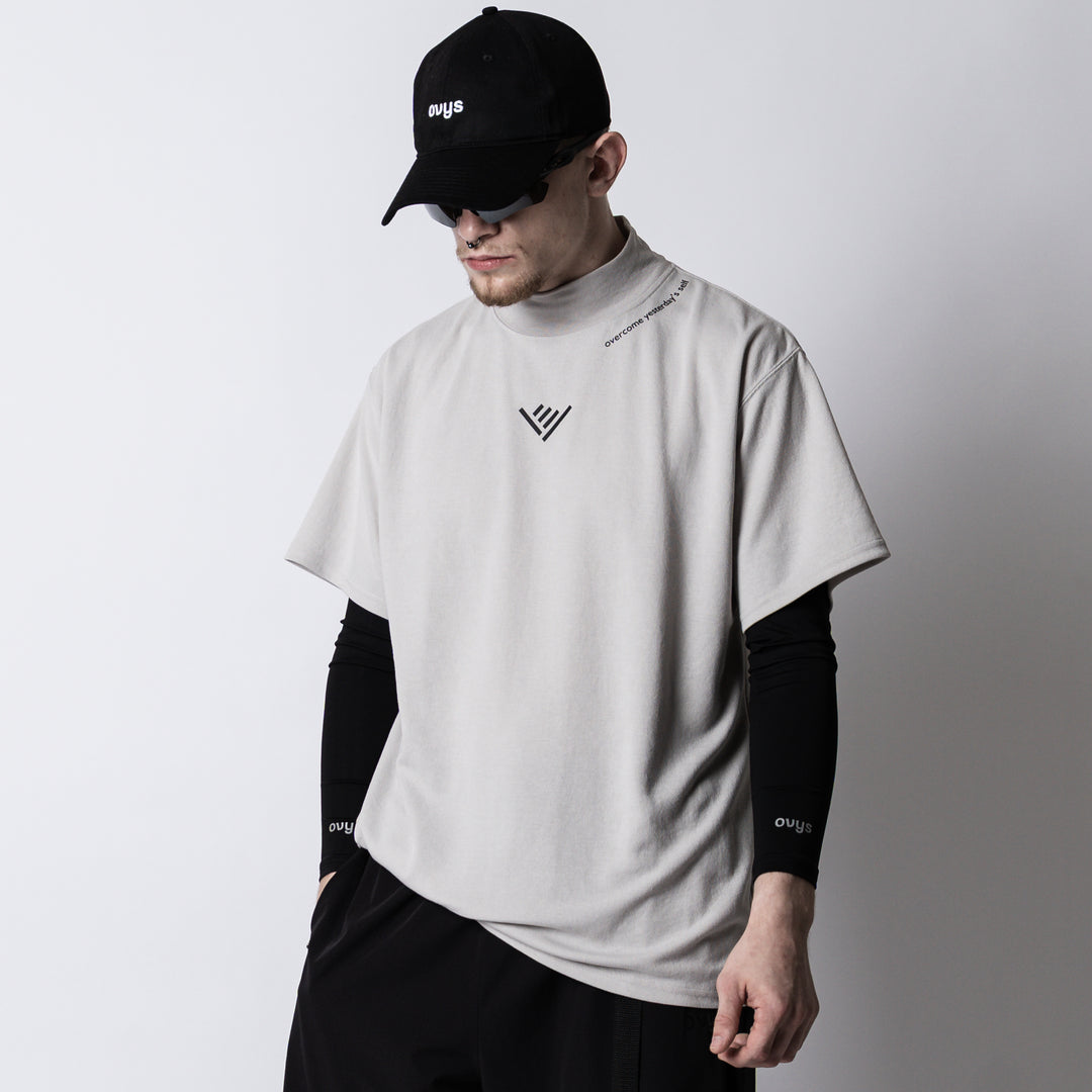 HAND SIGN LOGO HIGH NECK BACK MESH SS TEE