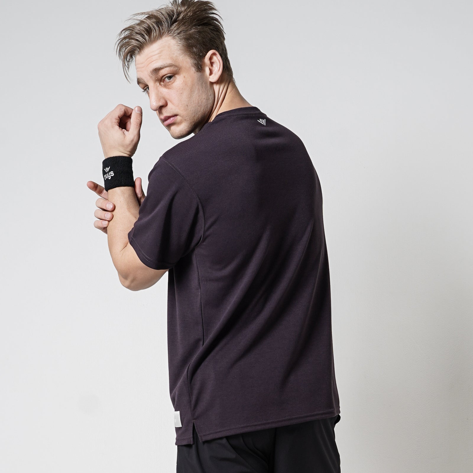 メンズ【ovys公式】ノーティスバックメッシュTシャツ／NOTICE BACK