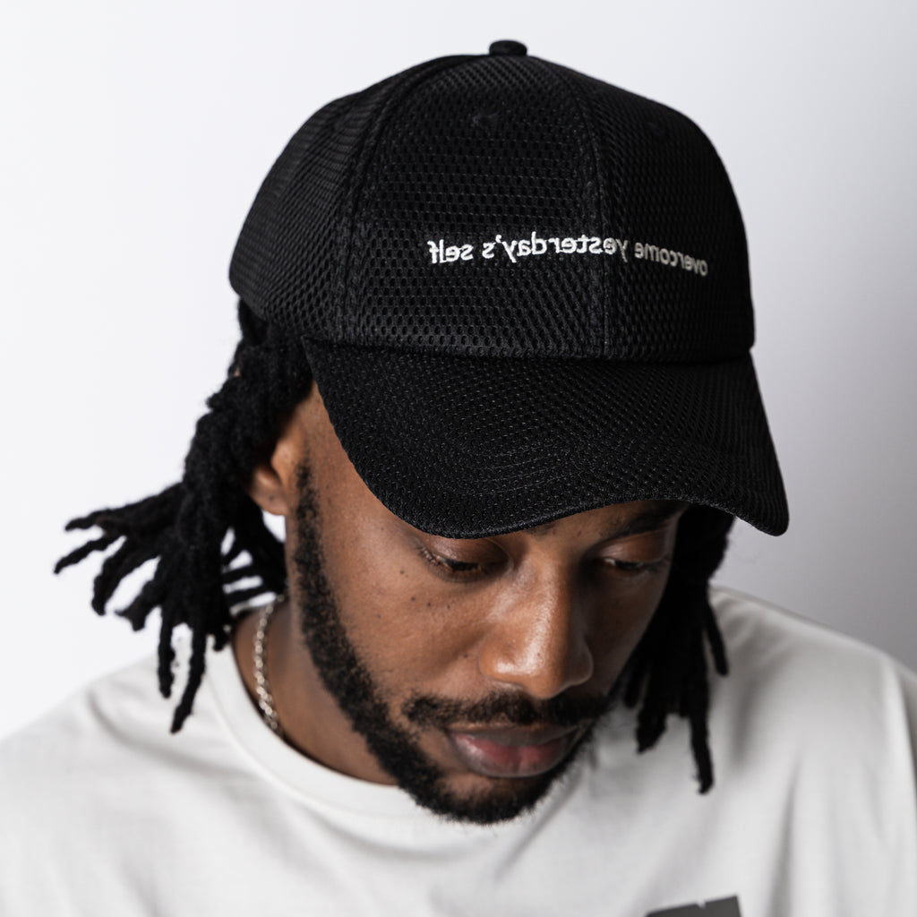 メンズ【ovys公式】リバースロゴメッシュキャップ／REVERSED