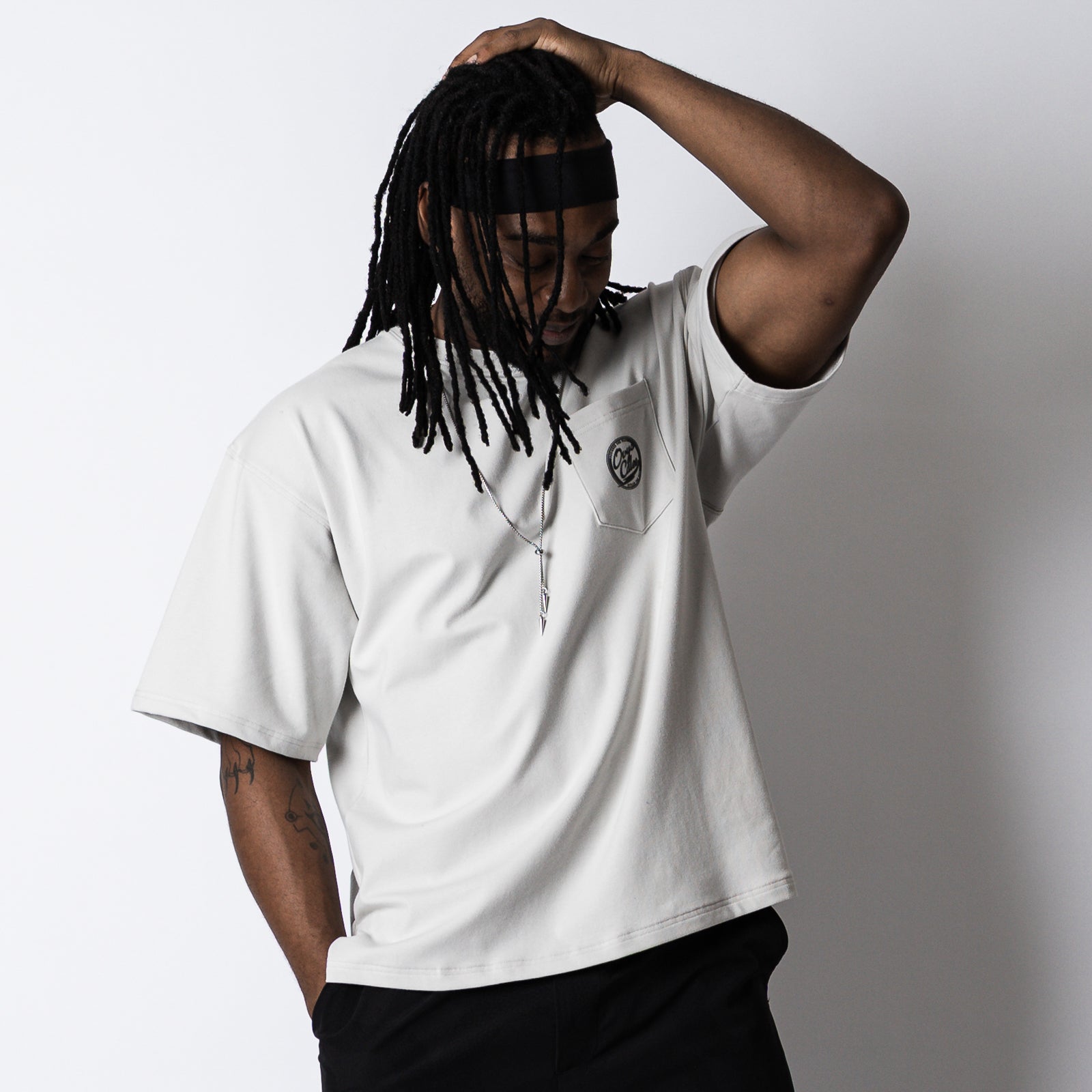CALEE × ovys LOGO C-MESH OVERSIZED PKT SS TEE – ovys(オーヴィーズ)