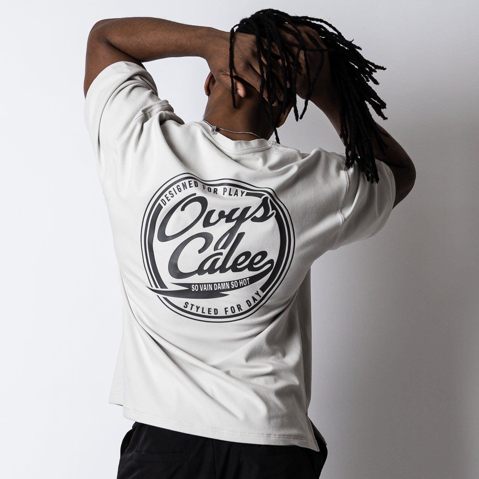 CALEE × ovys LOGO C-MESH OVERSIZED PKT SS TEE – ovys(オーヴィーズ)