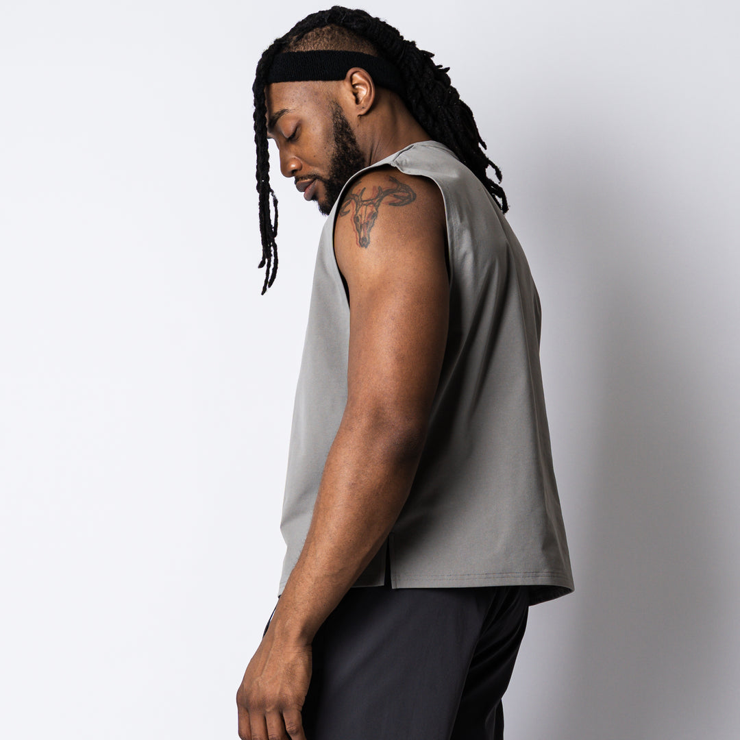 【6/12(金)発売】META DRY BOXY SLEEVELESS SHIRT