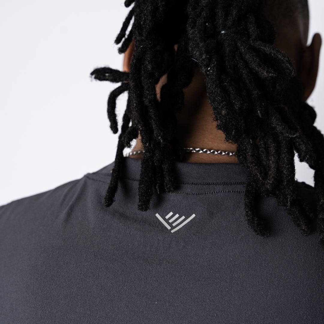 【3/13(金)発売】LINEAR META DRY TIGHT TANK TOP