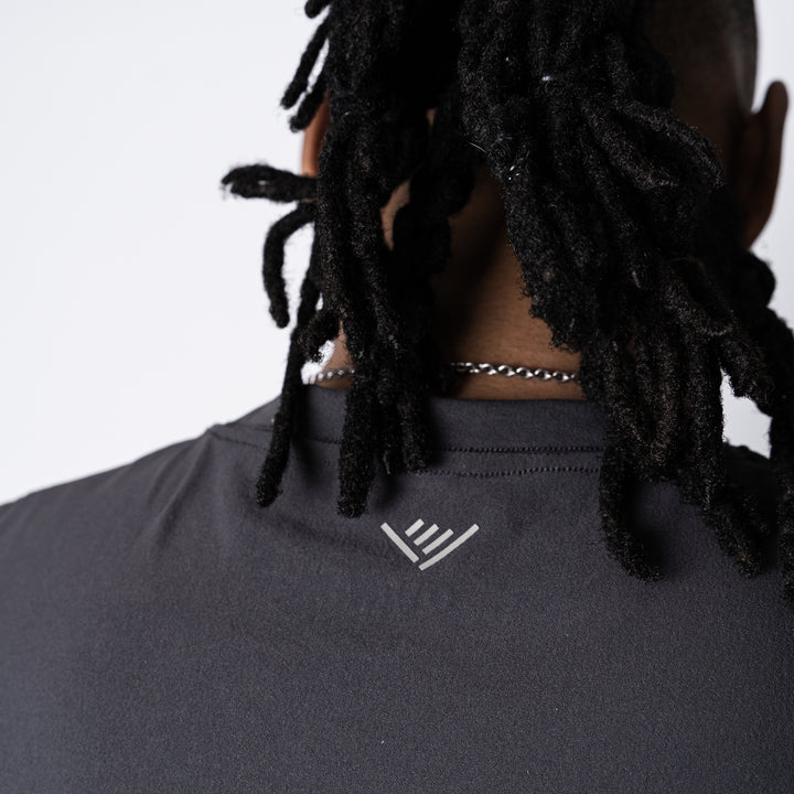 【3/13(金)発売】LINEAR META DRY TIGHT TANK TOP