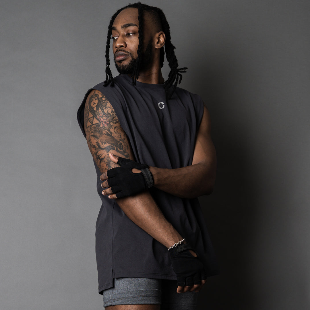 【3/13(金)発売】QUAD LOGO META EASY SLEEVELESS SHIRT