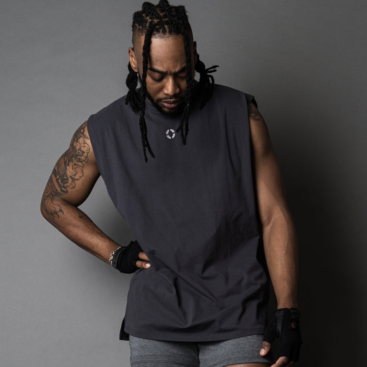 【3/13(金)発売】QUAD LOGO META EASY SLEEVELESS SHIRT