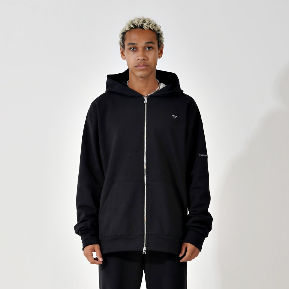 オーガニックコットンヘビー裏毛ミニロゴジップアップフーディのBLACKのLサイズの着用画像です